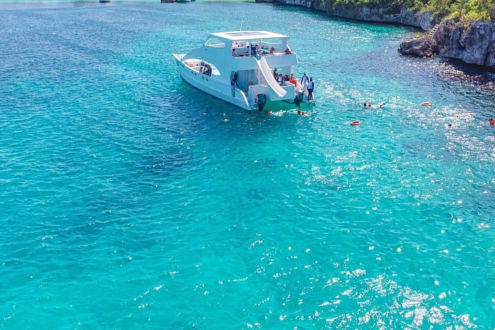 Catalina Island Snorkel at The Wall and Altos de Chavón Day Tour photo 2