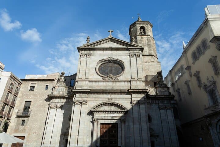 Barcelona Murder Mystery: Self-Guided GPS Detective Game & Puzzle Walk photo 5