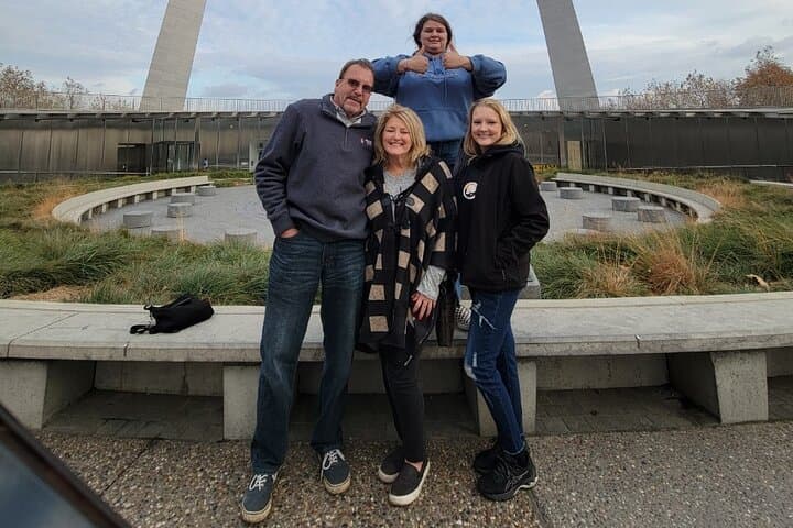 St. Louis Scavenger Hunt: Self-Guided Downtown Walking Adventure photo 3