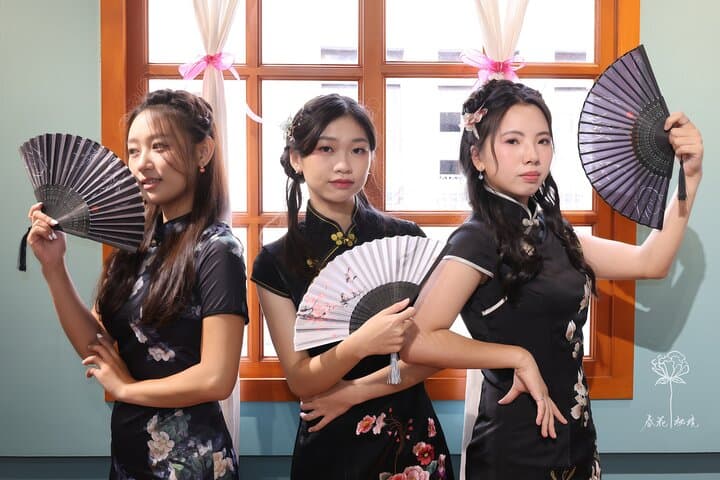 Dadaocheng Cheongsam & Hanfu Photo Experience: Historic Taipei Street Portraits