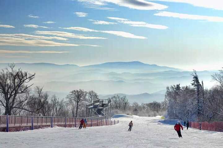 Harbin Private Day Trip to Yabuli Ski Resort — Full-Day Skiing & Transfers photo 6