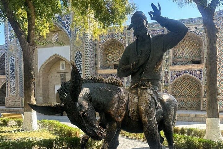 Guided Tours of Uzbekistan: Tashkent City & Chimgan Mountains Day Trip