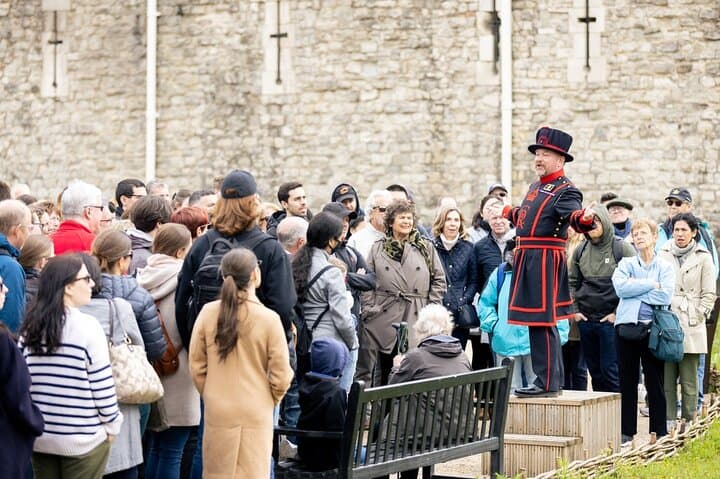 Meet a Beefeater: Exclusive Tower of London VIP Encounter