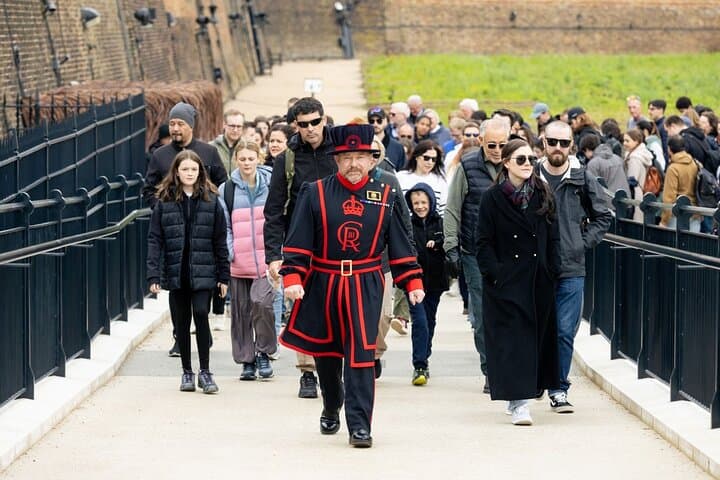 Meet a Beefeater: Exclusive Tower of London VIP Encounter photo 4