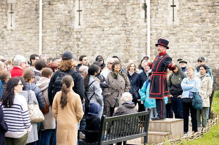 London Super Saver: Changing of the Guard, Thames Cruise & Tower of London Beefeater Meet photo 4