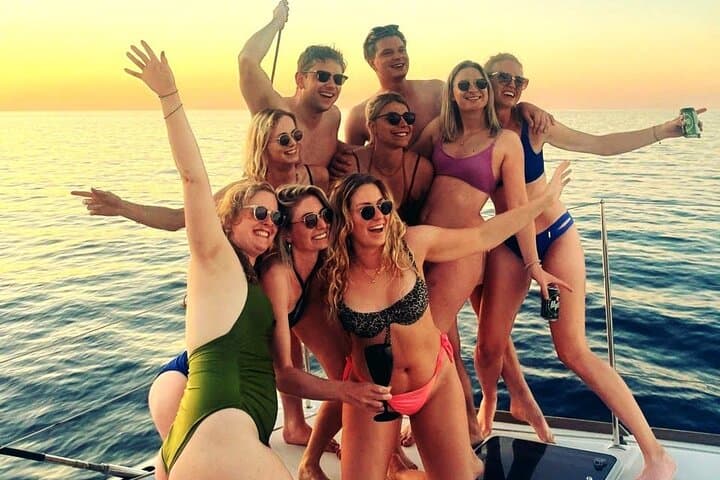 Hurghada Speedboat & Snorkel to Paradise Island: 4-Hour Private Tour