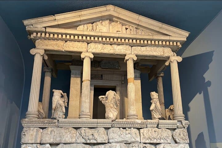 British Museum 3-Hour Private Tour: Rosetta Stone & World Treasures photo 4