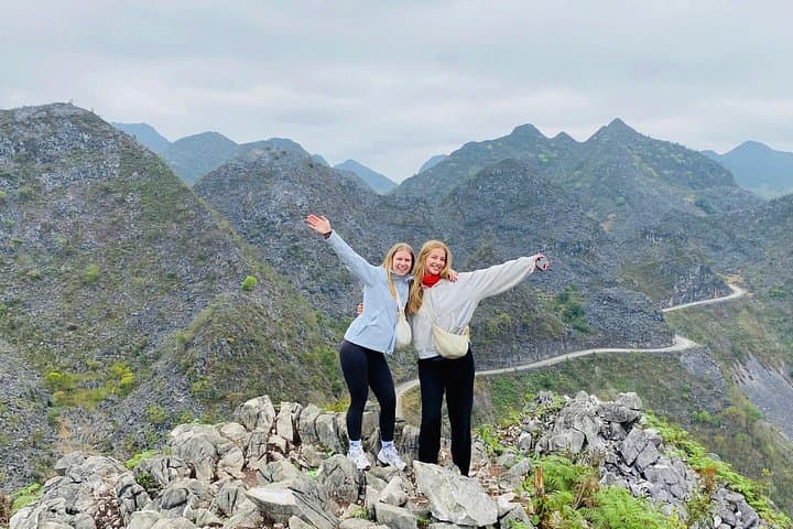Ha Giang 3-Day Motorbike Journey: White Cliff Hike & Nho Que River Boat photo 4