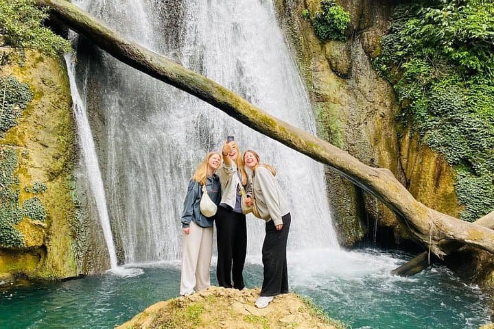 Ha Giang Motorbike Journey: Dong Van Geopark, White Cliff & Nho Que Gorge
