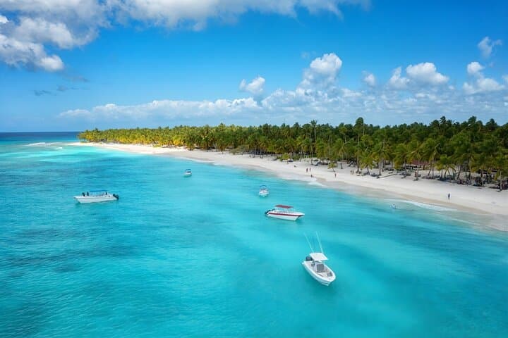 Private Isla Saona Boat Trip from Bayahibe — Full-Day Snorkel & Beach Escape photo 2