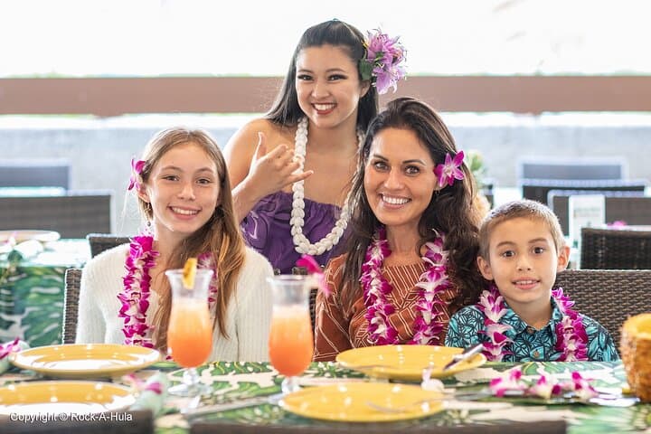 Waikiki Luau Buffet & Rock-A-Hula Show: Hawaiian Dinner and Live Performance photo 3