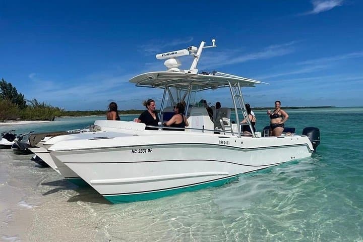 Private Snorkeling Boat Charter in Providenciales — 2.5-Hour Hydro Cat Experience photo 4