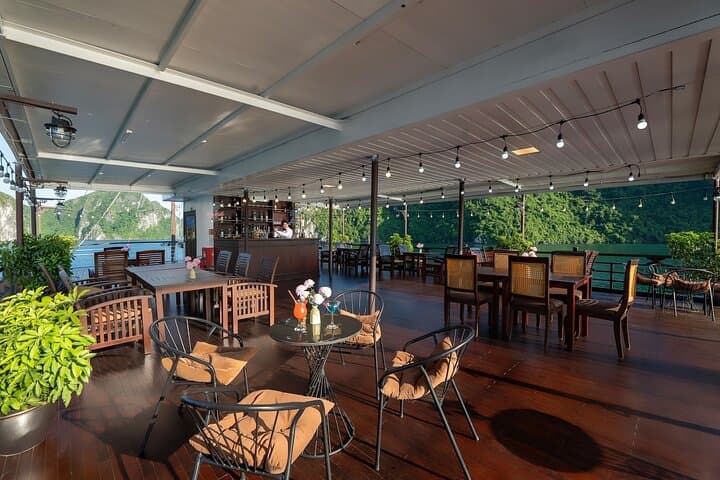 Ha Long Bay 2-Day Deluxe Cruise: Seaview Cabin, Kayaking & Titov Island photo 5