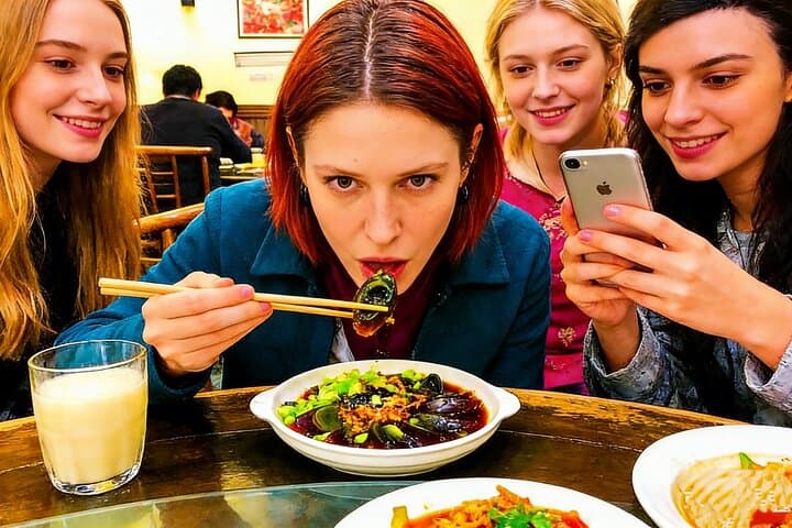 Dong Si Hutong Food Walking Tour: Authentic Beijing Street Eats and Hidden Alleys photo 1