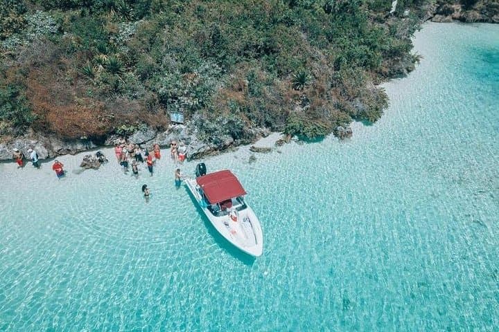Speed-boat-to-Ile-Aux-Cerfs-mauritius-beach-bbq-and-waterfall-adventure