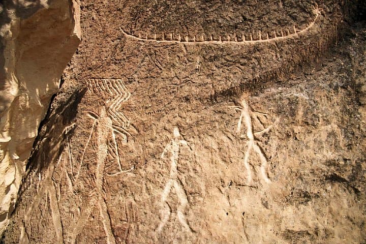 Gobustan 4x4 Safari: Rock Art, Mud Volcanoes & Traditional Lunch photo 2