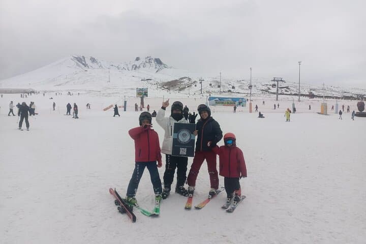 Erciyes Ski Center Full-Day Ski Tour with Lunch and Transport photo 4