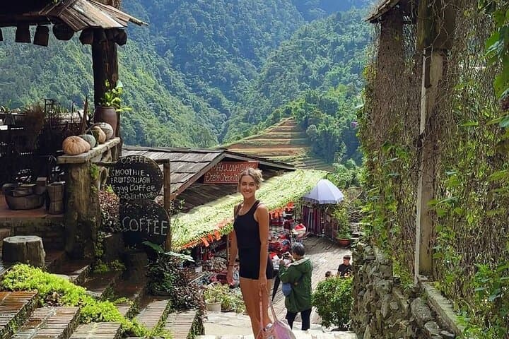 Cat Cat Village Scenic Walk: Private Guided Hmong Village Trek from Sapa