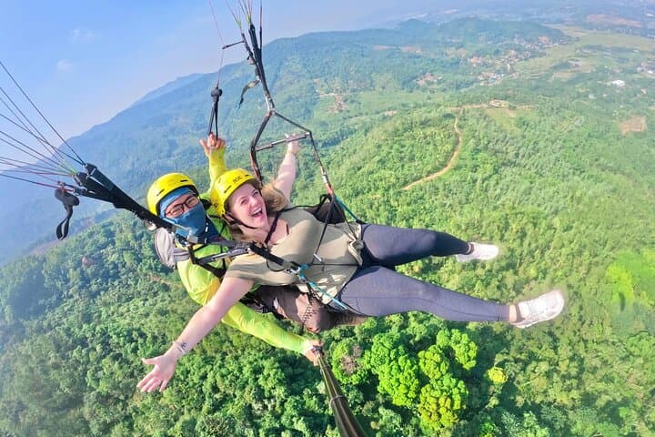 Hanoi Paragliding at Bu Hill: Tandem Flights Near the City