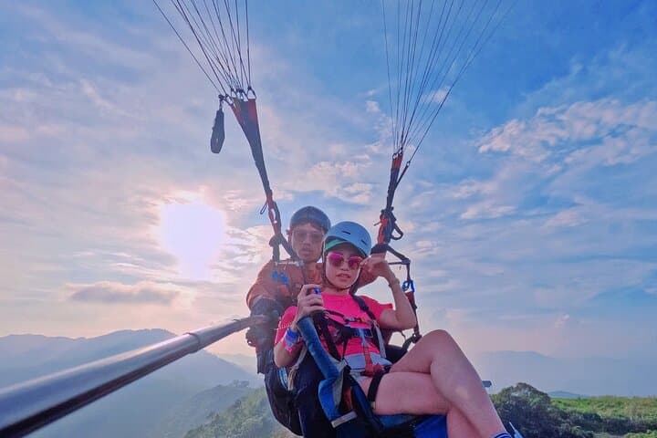 Hanoi Paragliding at Bu Hill: Tandem Flights Near the City photo 5
