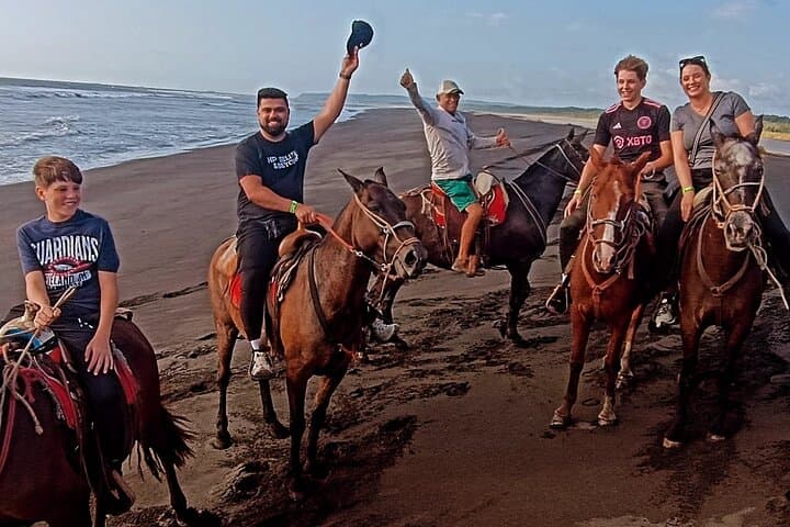 Tarcoles-Garabito Horseback Riding: Sunset Mangrove & Beach Trail Ride photo 5