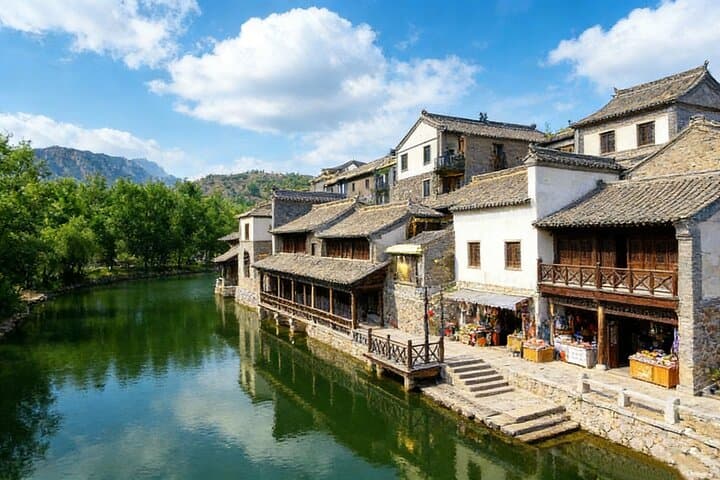 Simatai Great Wall & Gubei Water Town: Private Day Trip with Cable Car and Meal photo 2