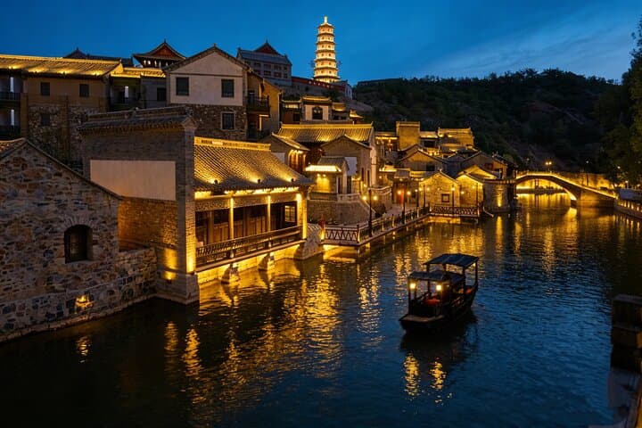 Simatai Great Wall & Gubei Water Town: Private Day Trip with Cable Car and Meal photo 5