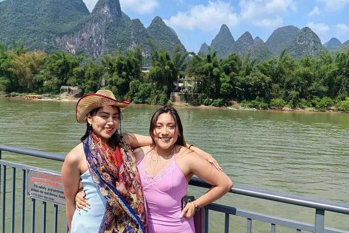 Li River Cruise Guilin to Yangshuo: Private Day Cruise Through Karst Peaks photo 3