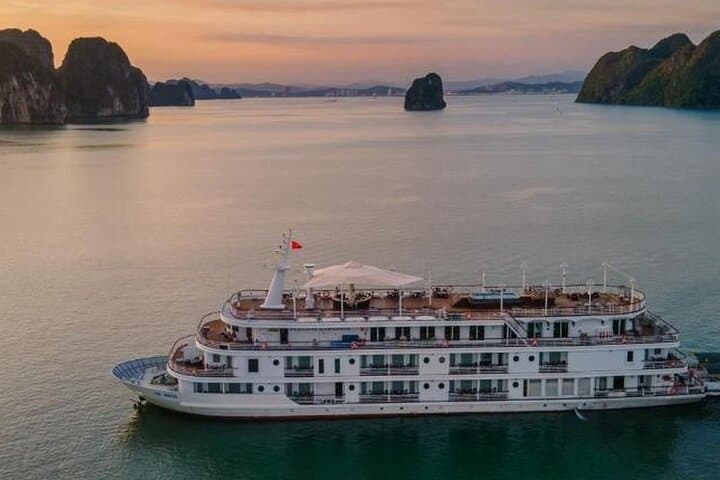 Luxury 2-Day Ha Long Bay Cruise on Paradise Elegance — Balcony Suite & Activities photo 4