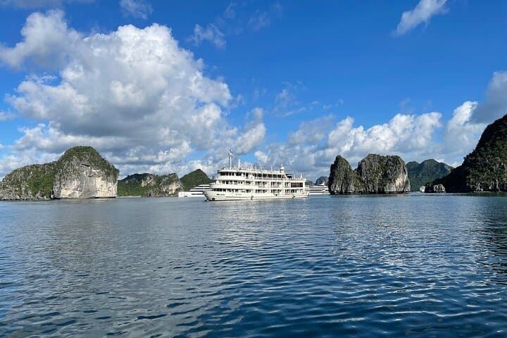 Luxury 2-Day Ha Long Bay Cruise on Paradise Elegance — Balcony Suite & Activities photo 5