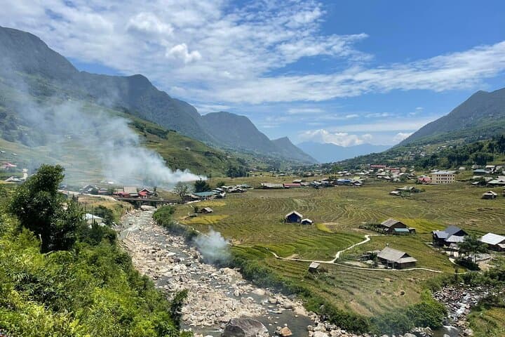 Sapa 2-Day Trek and Homestay Through Muong Hoa Rice Terraces photo 4