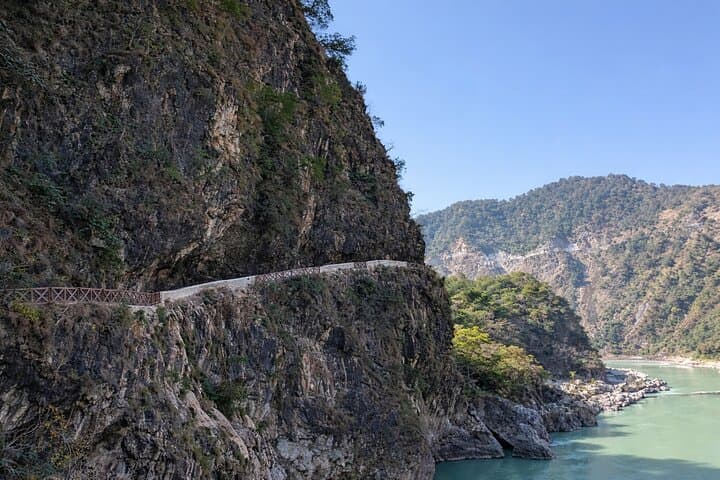 Kotli Bhel Day Hike from Rishikesh: Vashishta Cave & Ganges River Trail photo 2