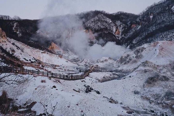 Hokkaido Scenic Day Tour: Hell Valley, Lake Toya & Otaru from Sapporo photo 3