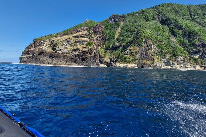 Corvo Complete Day Tour: Boat Transfers, Caldeirão & Village Guide photo 3