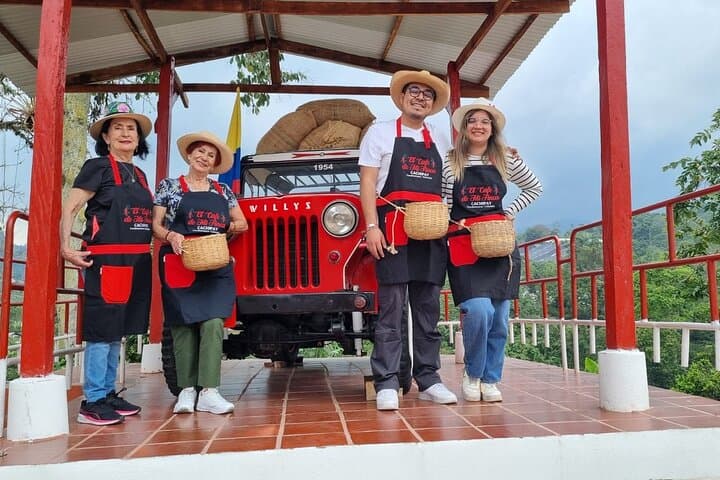 Coffee Farm Day Trip from Bogotá: Hands-On Cundinamarca Plantation Experience