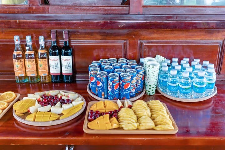 Nha Trang Bay Day Tour: Snorkeling, Fishing & BBQ on Hon Mun photo 3