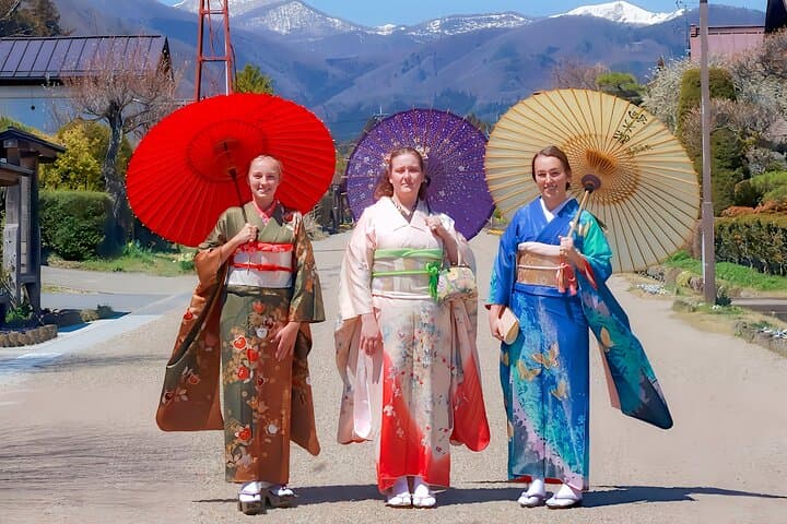Private Kimono Walk in Takumi no Sato, Minakami — Authentic Dressing & Photo Stroll photo 1