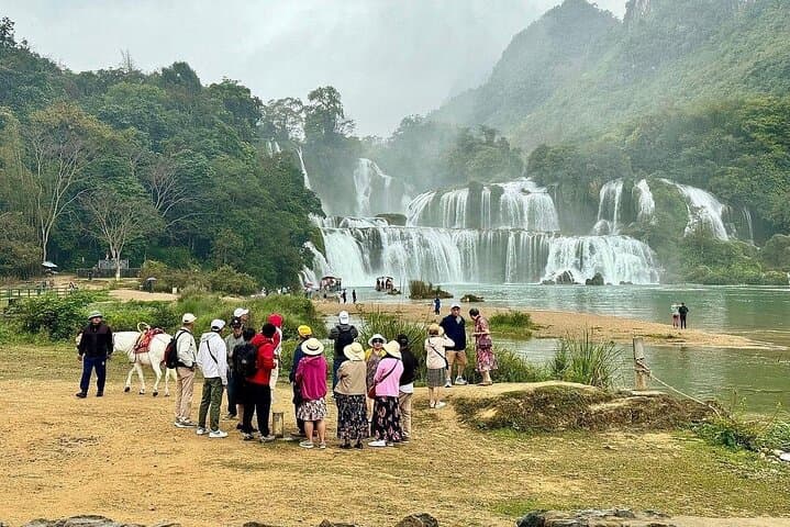 2-Day Ban Gioc Waterfall & Nguom Ngao Cave Tour from Hanoi photo 3