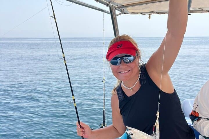 Reel in Sardines: Salalah Coastal Fishing Adventure photo 3