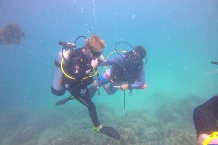 First Scuba Dive at Eden Islands—Discover Seychelles Reefs