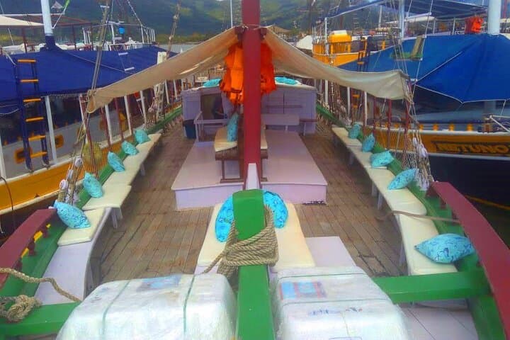 Escuna Tour Through Paraty Bay: Beaches, Islands & Snorkeling photo 5