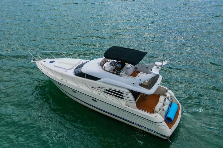 Miami Lights Private Nighttime Boat Tour — Biscayne Bay Sunset & Night Cruise photo 3