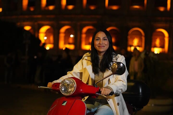 Private Vespa Tour in Rome with Hotel Pickup and Professional Photos photo 5