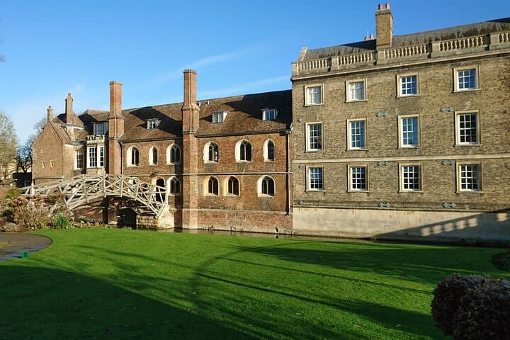 Entertaining Cambridge Walking Tour: Alumni-Led Historic Backs & City Centre photo 5