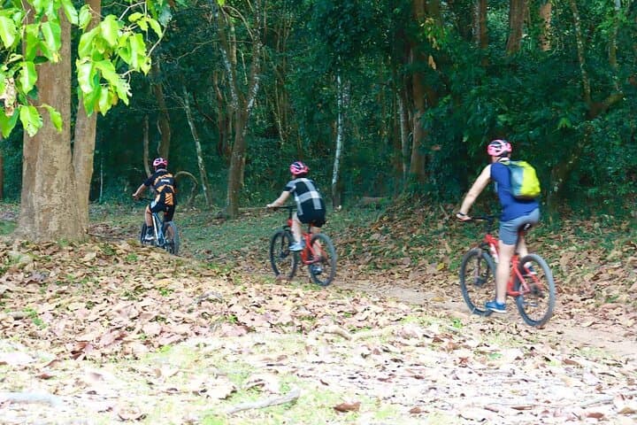 Angkor Wat Sunrise and Cycling Tour: Sunrise, Temples & Backroad Bike Loop photo 6