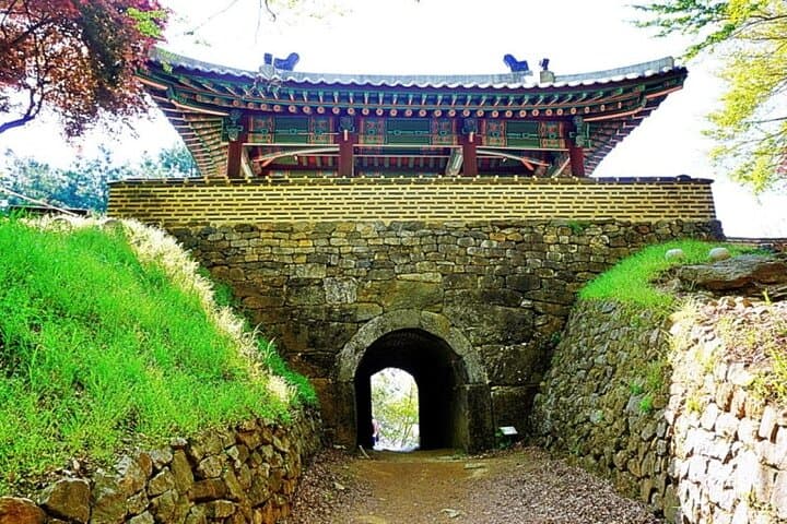 Namhansanseong Fortress Private Guide Tour: Seoul's UNESCO Mountain Citadel