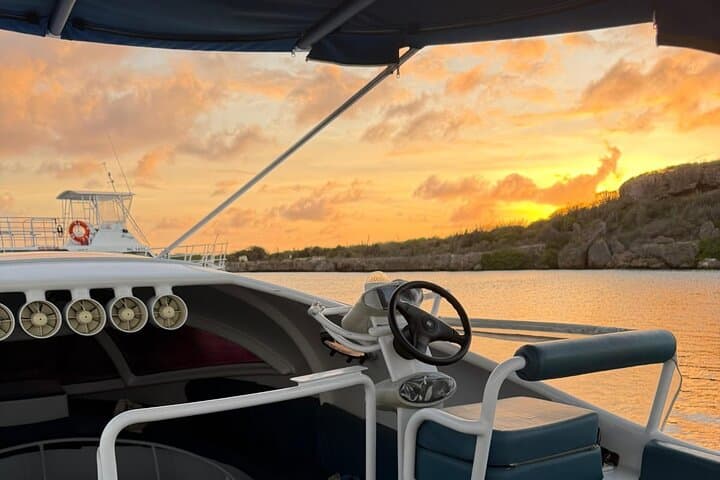 Glass-Bottom Hydrofoil Snorkel Tour in Curaçao: Explore Vibrant Reefs photo 4