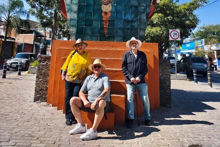 Private Jalisco Day Tour: Chapala, Tlaquepaque, Tonalá & Rancho Los 3 Potrillos photo 2