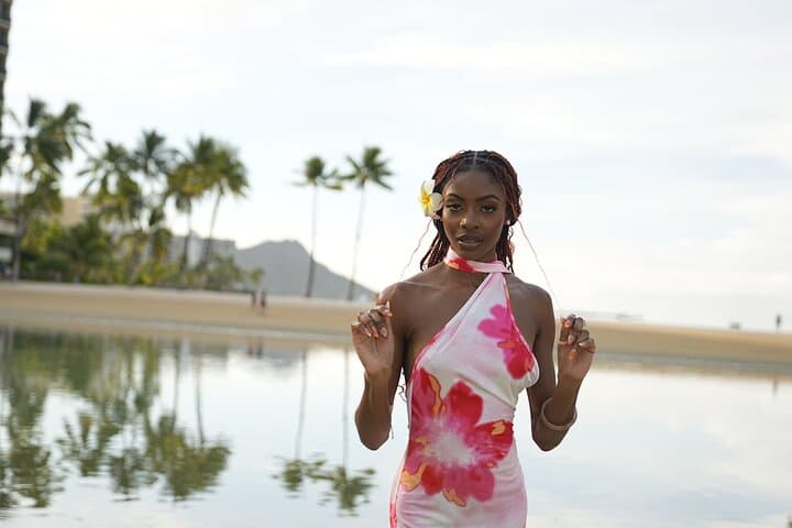 Waikiki One-Hour Photography Experience at Magic Island — Beach Portraits & Ocean Views photo 4