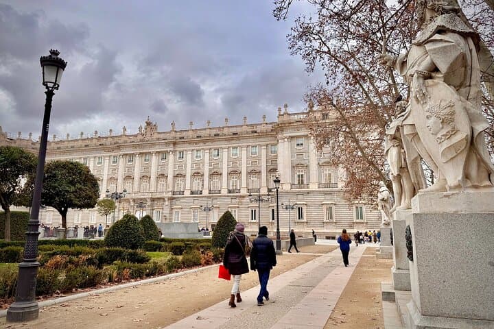 Family-Friendly Madrid Scavenger Hunt: Interactive City Adventure for Kids photo 3